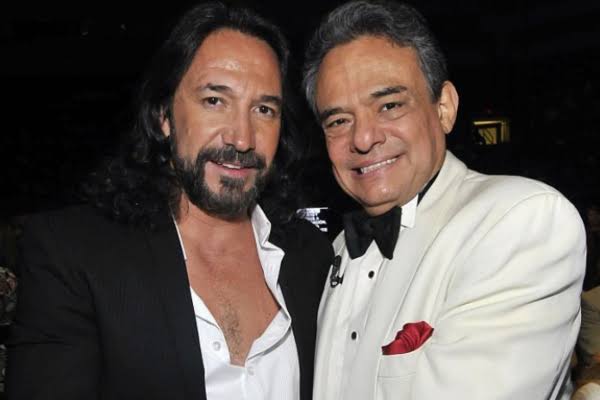 El Buki se despide de José José y lo toman de botana por TREMENDO descuido