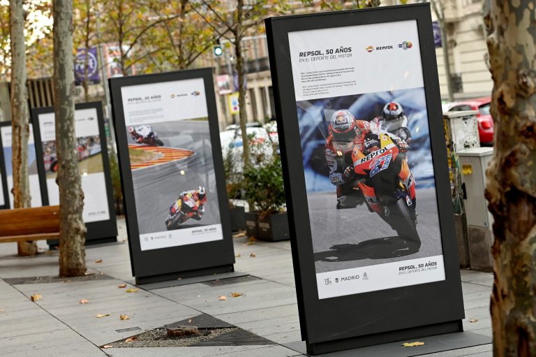 Exposición "Repsol, 50 años en el deporte del motor"