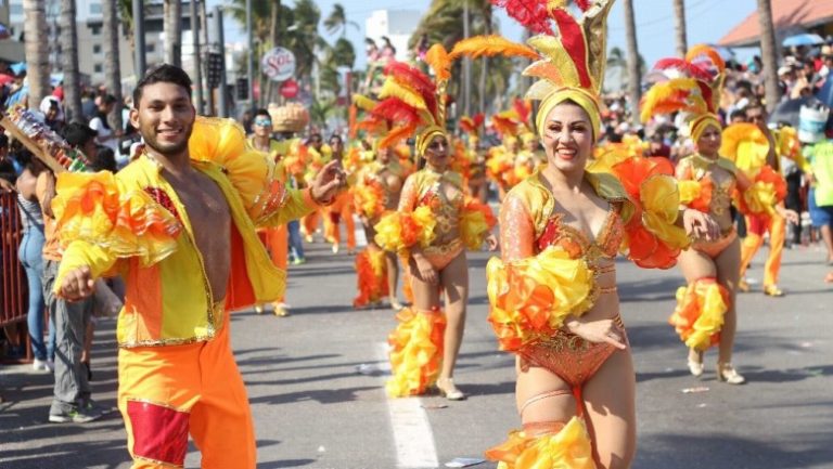 Tras concluir Carnaval de Veracruz derrama de 270 mdp