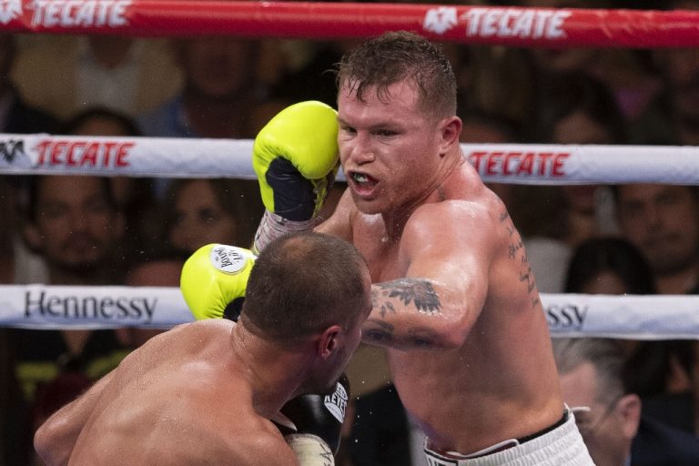 Coronavirus frena pelea del 'Canelo' Álvarez en Asia