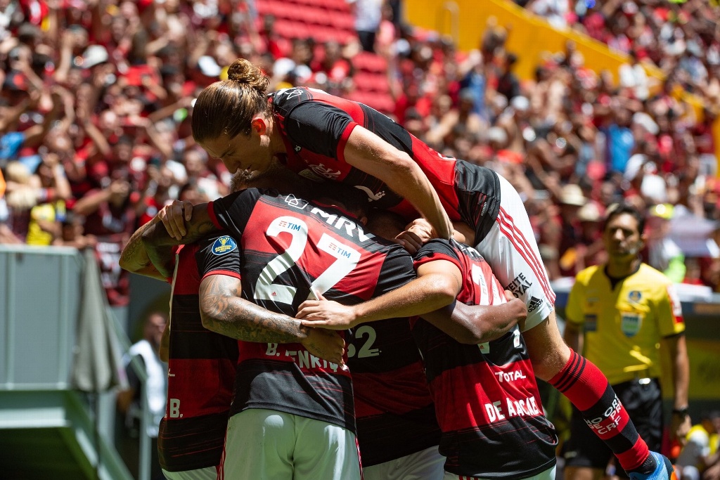 Independiente y Flamengo disputan la ida de la Recopa Sudamericana