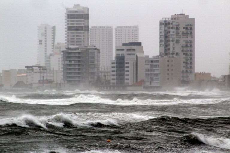 Alcanzarán hasta 130 kilómetros por hora rachas del norte en Veracruz