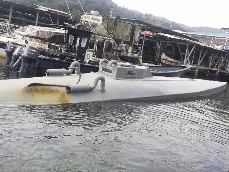 'Pescan’ narco submarino con 5 toneladas de droga en Panamá