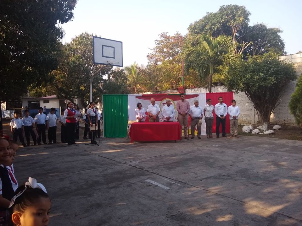 Empáticos con la educación acudieron al colegio Simón Bolívar