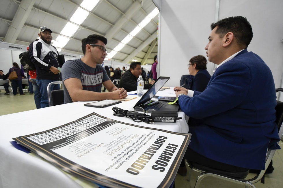 Oferta de empleos supera la demanda: en la primera feria 2020