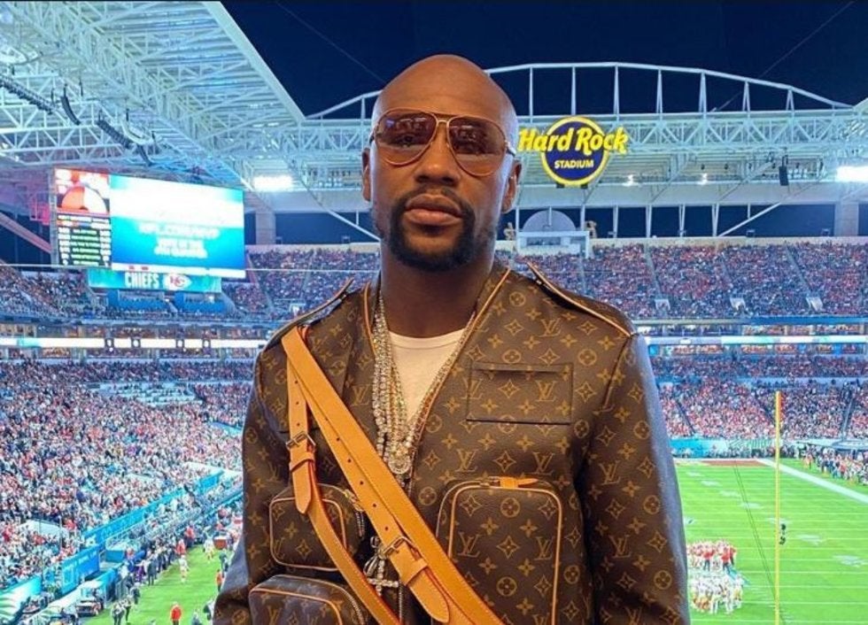 Floyd Mayweather es investigado por agresión en Super Bowl