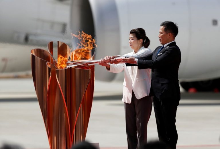 La llama olímpica 2020 aterrizó el viernes en Japón