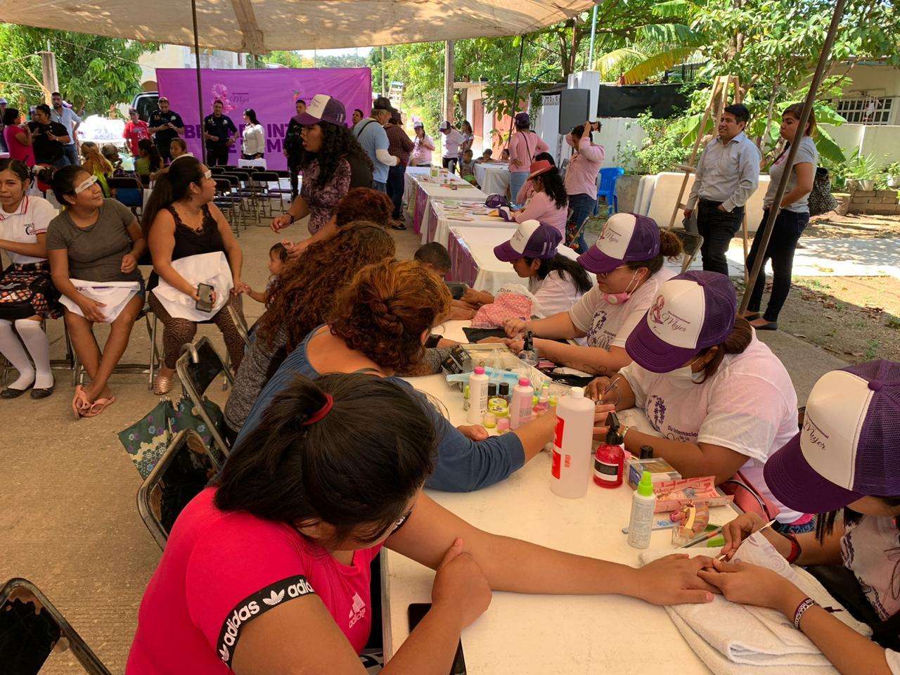 “Brigada Integral de la Mujer” llega a la colonia Patria Libre.