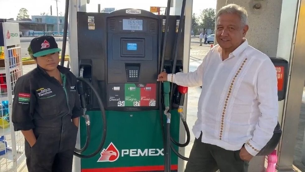 La doble mentira de AMLO sobre el precio de la gasolina...