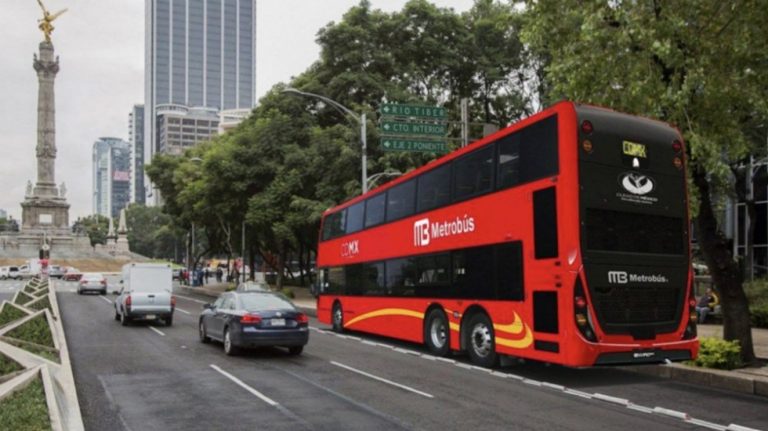 Restablecen servicio en Línea 7 del Metrobús tras caída de cable