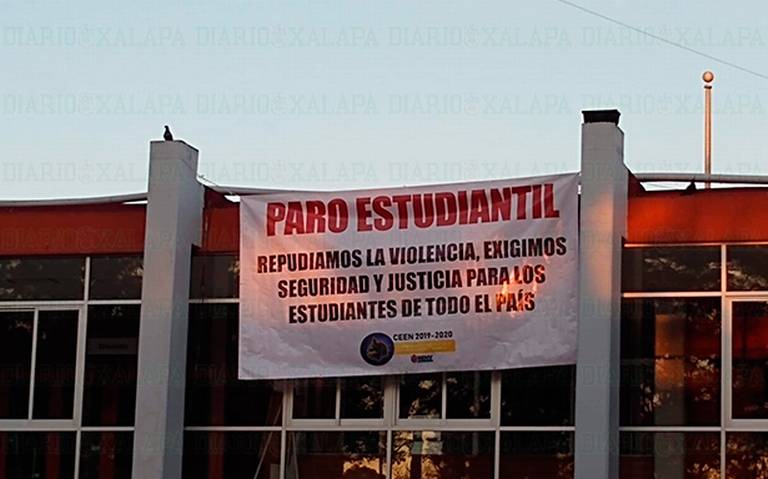 ¡Porque no es posible vivir con miedo! Paro estudiantil en la Normal