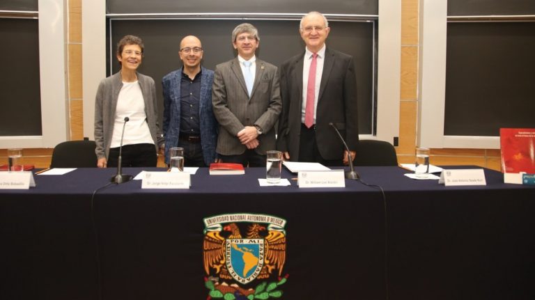 Presentan libro ‘Especulaciones y certezas en torno al futuro de la ciencia’