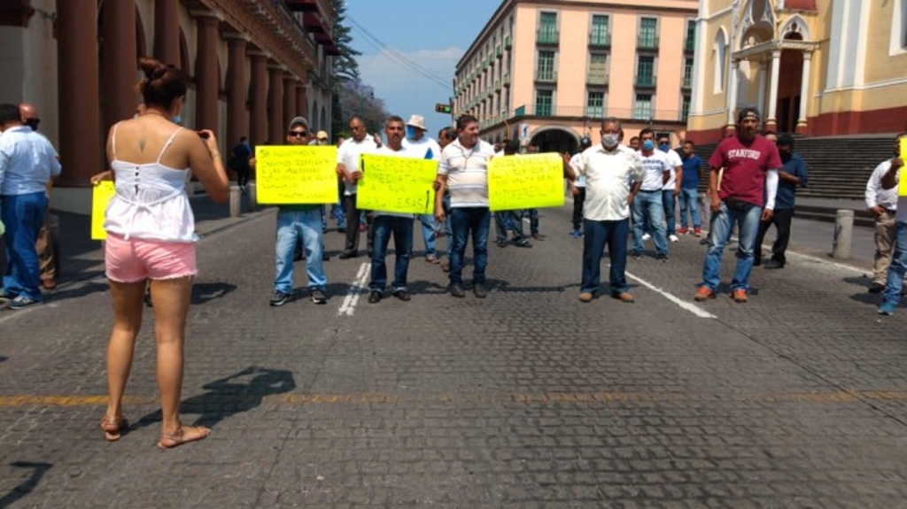 En Xalapa, trabajadores exigen apoyo urgente para enfrentar crisis