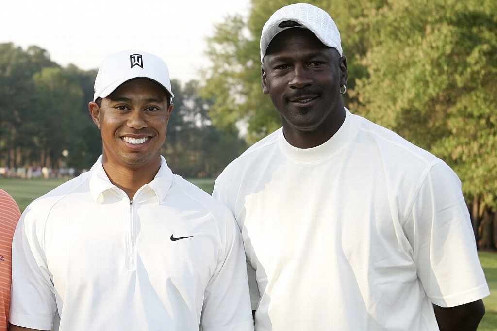 Tiger Woods se identifica con la intensidad de Michael Jordan