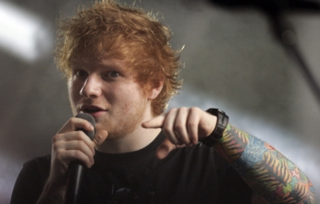 Ed Sheeran se mantiene entre los músicos más ricos de Reino Unido