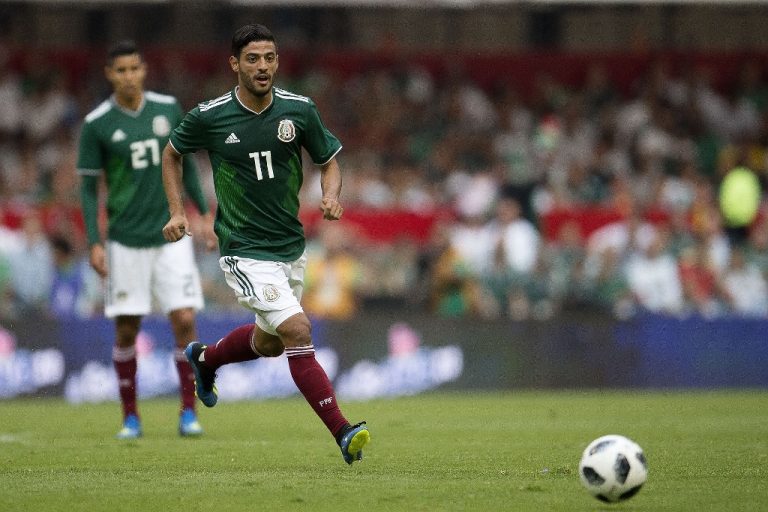 Carlos Vela dona última playera que usó con el Tri y dice que no volverá