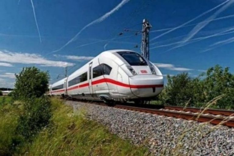 AMLO propone dar banderazo virtual a obras del Tren Maya