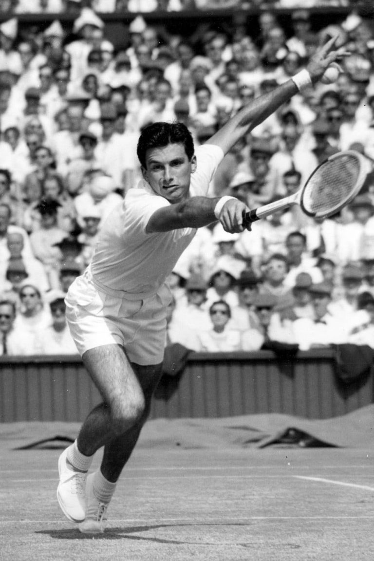 Muere el tenista Ashley Cooper, campeón de cuatro títulos de Grand Slam