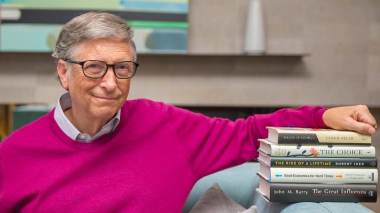 La lista de los libros y series de verano de Bill Gates