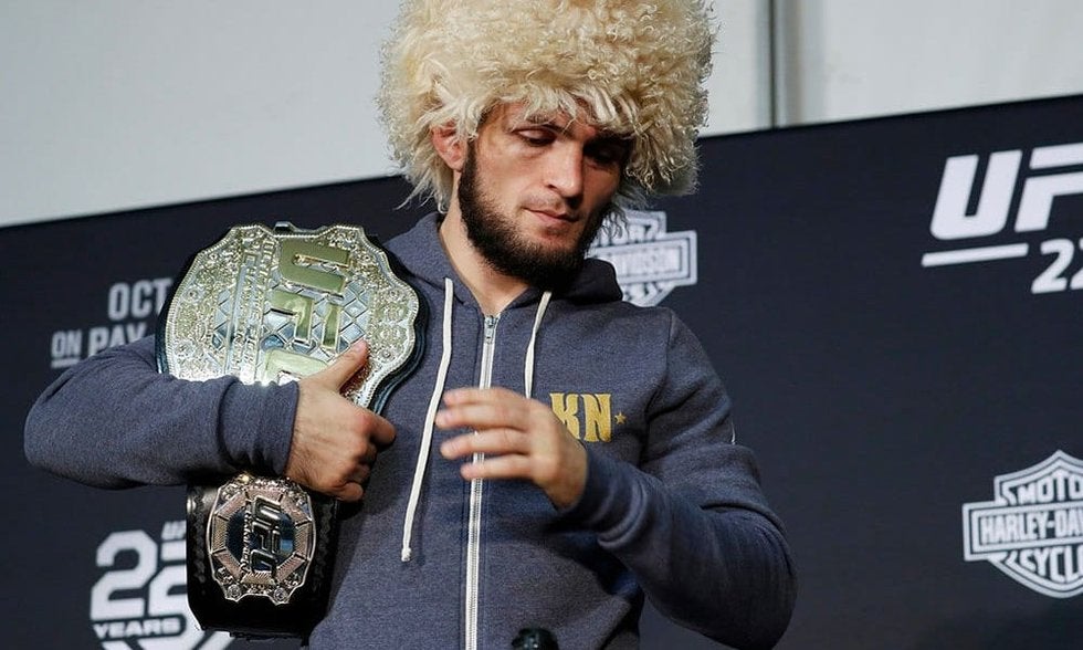 Padre de Khabib Nurmagomedov está grave por coronavirus