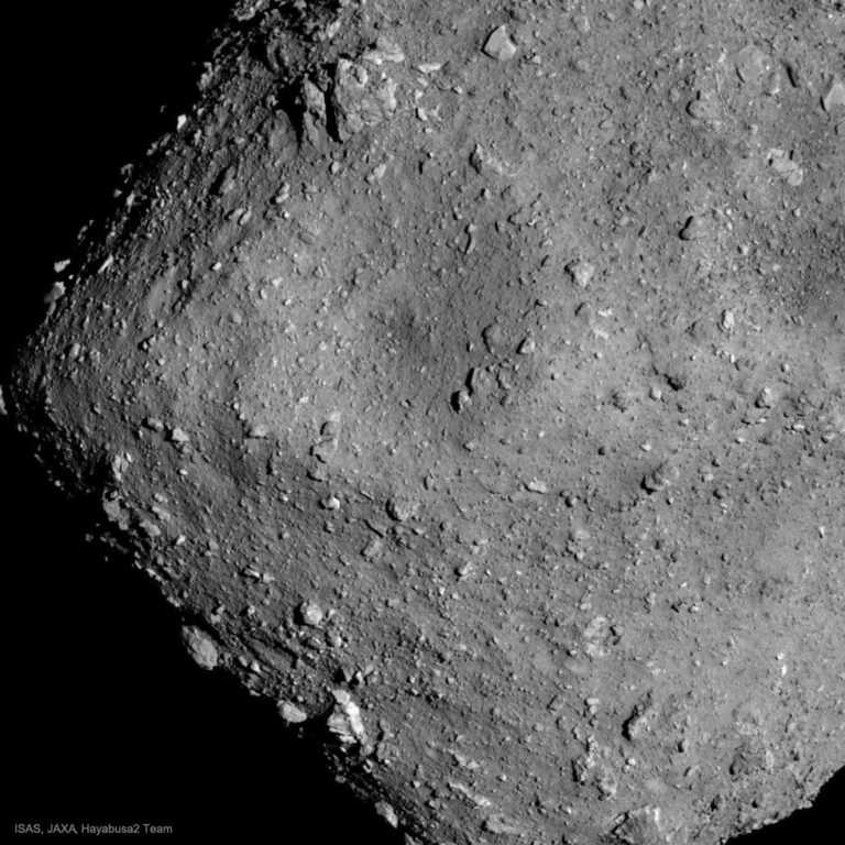 Japón descubre evidencia de un cambio de órbita en el asteroide Ryugu