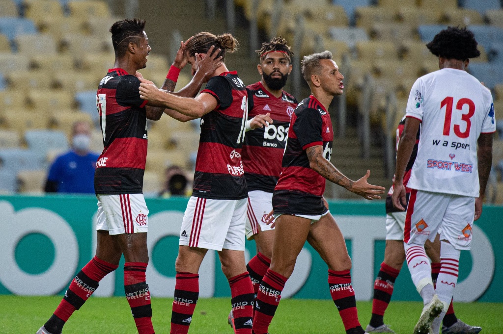 ¡Regresa el futbol en Brasil y el Flamengo golea al Bangu!