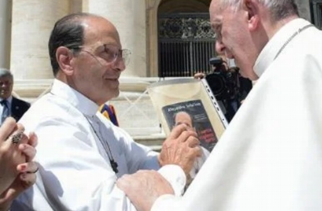 Inicia cuarentena sacerdote Alejandro Solalinde Guerra