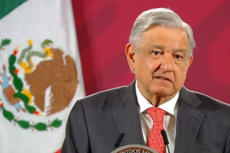 Libros de texto incluirán materia sobre salud, anuncia AMLO