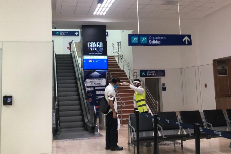 Aumentan filtros sanitarios en el aeropuerto de Veracruz