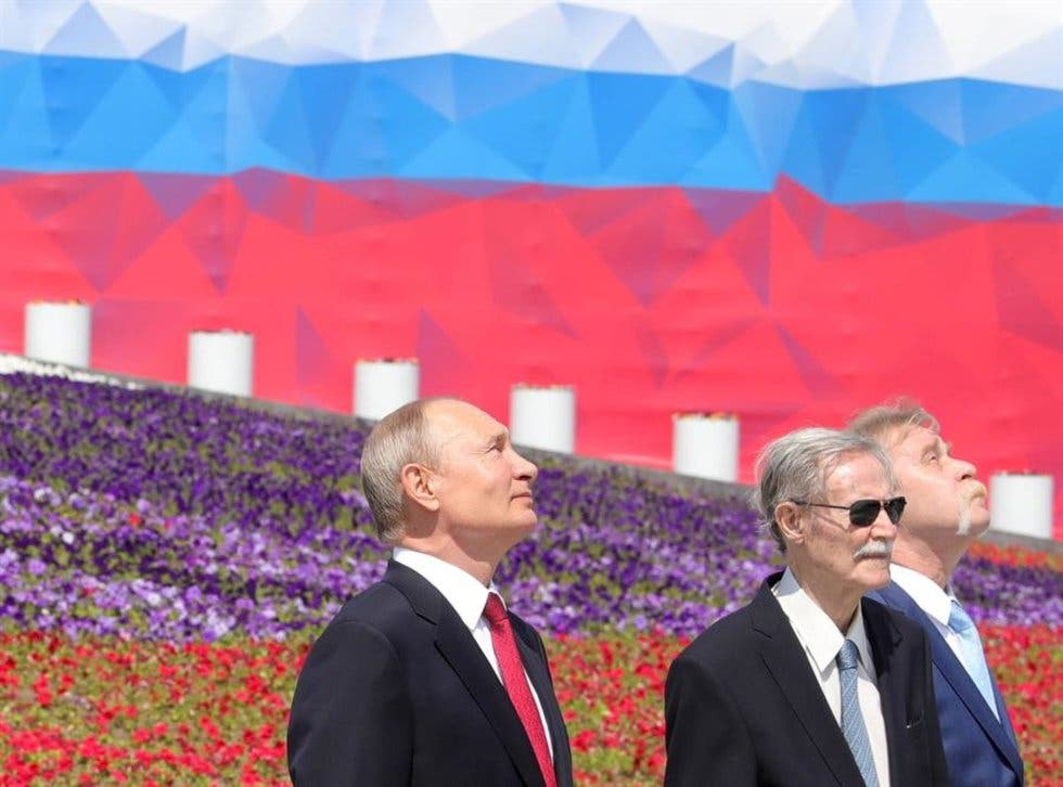 Putin realiza su primer acto público en la ceremonia del Día de Rusia