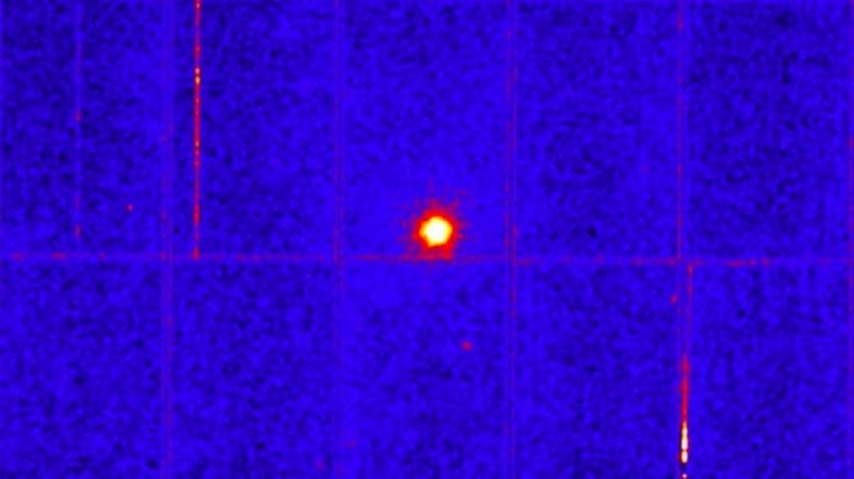 Descubren estrella púlsar que explica origen de las explosiones