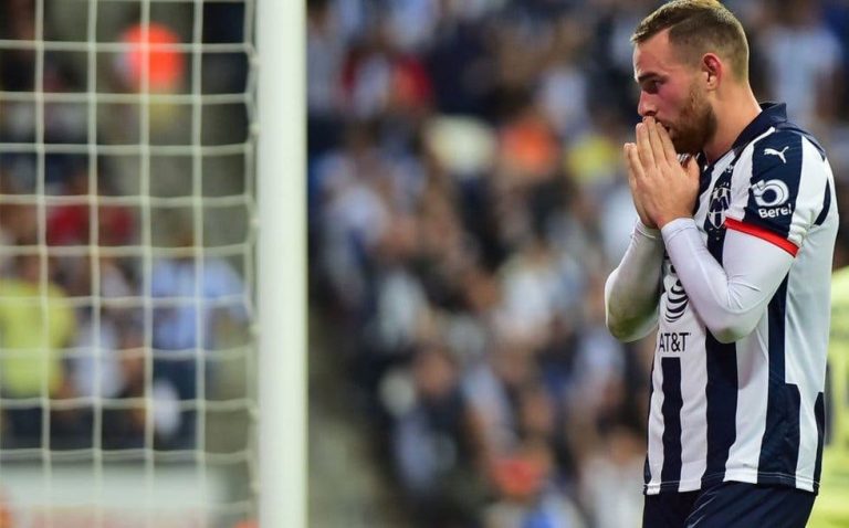 Vincent Janssen es el positivo de Covid-19 en Rayados