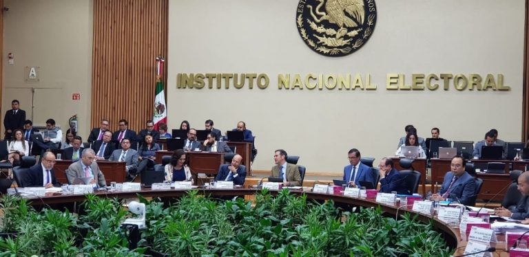 Espera AMLO que elección de nuevos consejeros de INE sea transparente