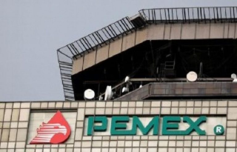 Busca Pemex retrasar pagos a contratistas hasta el próximo año