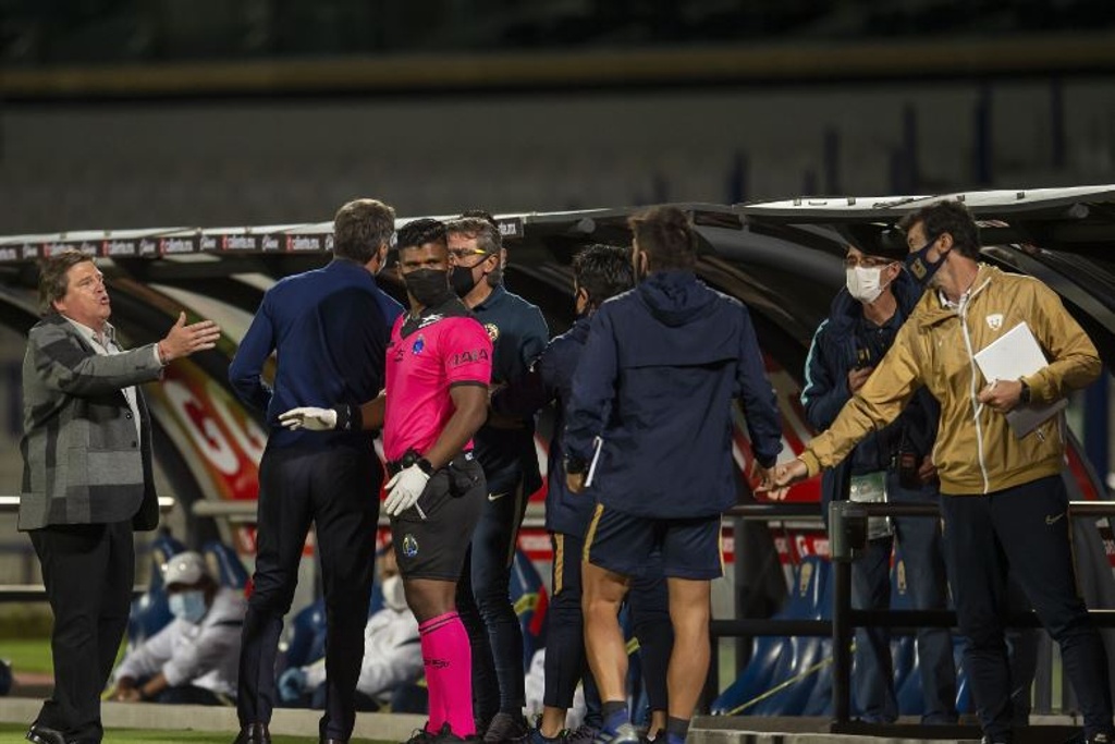 ¡Se calentó el 'Piojo' y se armó la bronca en el América-Pumas!