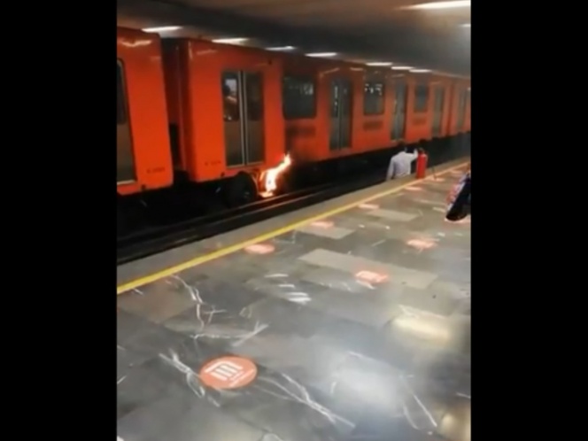 Usuarios captan fuego en llanta de convoy del Metro Zaragoza