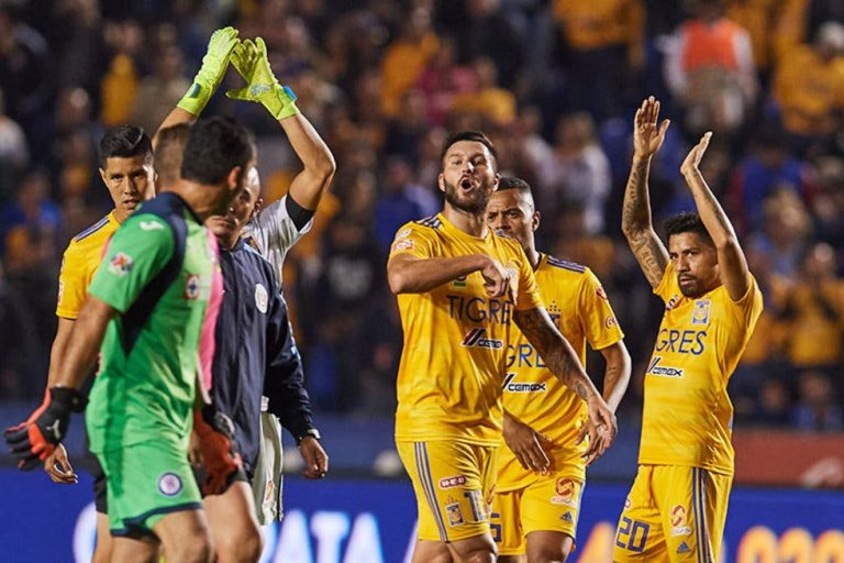 La razón por la que nunca expulsan a Gignac