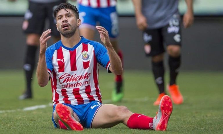 Piden en redes que se retire Oribe Peralta