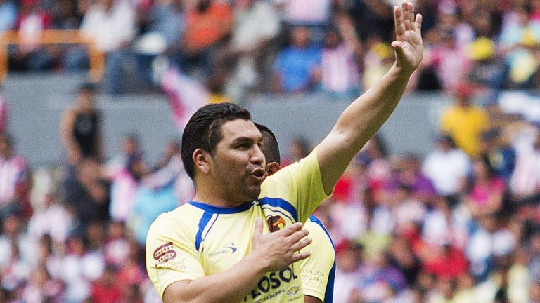 Salvador Cabañas, el sobreviviente de un balazo, cumple 40 años