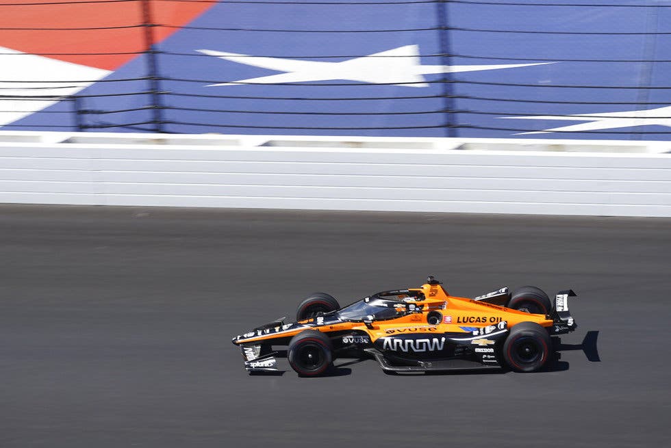 Pato O' Ward termina sexto en las 500 millas de Indianapolis