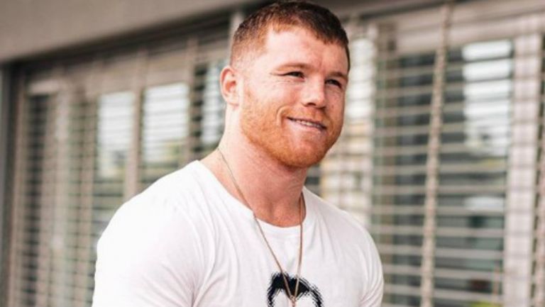 CANELO ÁLVAREZ LUCIÓ VESTIMENTA DE CASI UN MILLÓN DE PESOS EN REDES SOCIALES