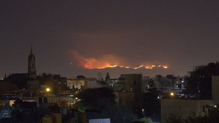 Terribles incendios arrasan Argentina