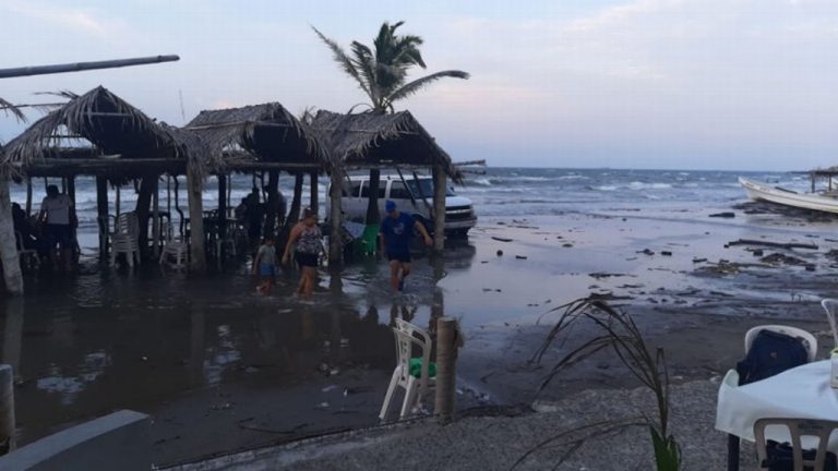 Meteorólogo explica qué es el mar de fondo que afectó a Antón Lizardo