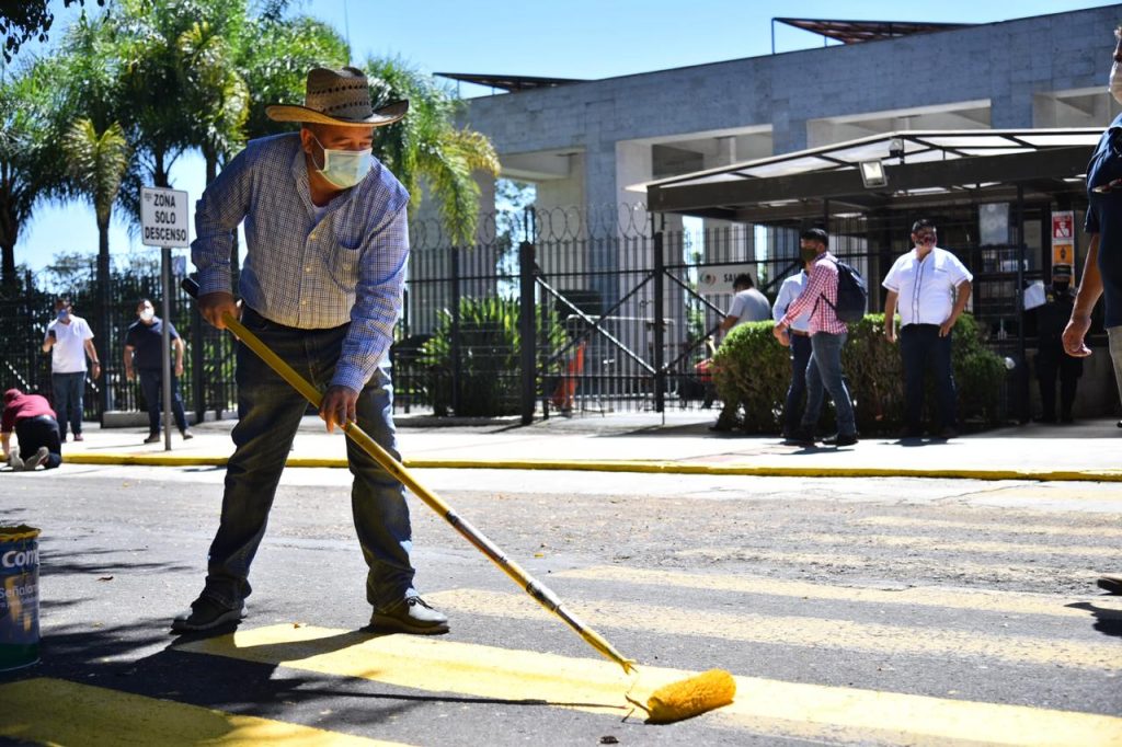 Se suma Congreso a labores de chapeo, señalización y limpieza de Xalapa