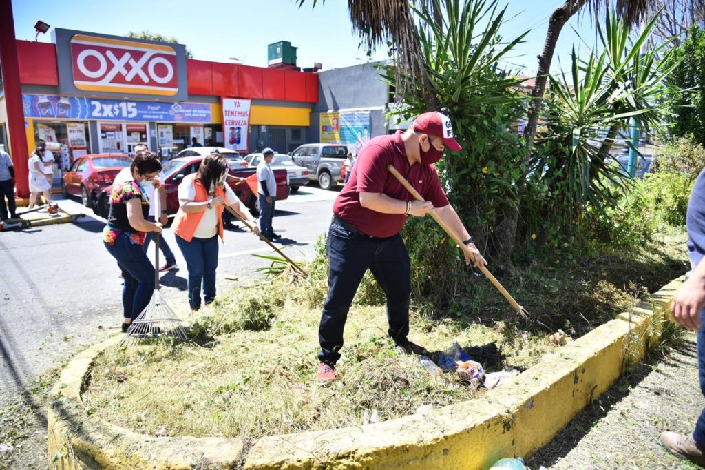 Se suma Congreso a labores de chapeo, señalización y limpieza de Xalapa