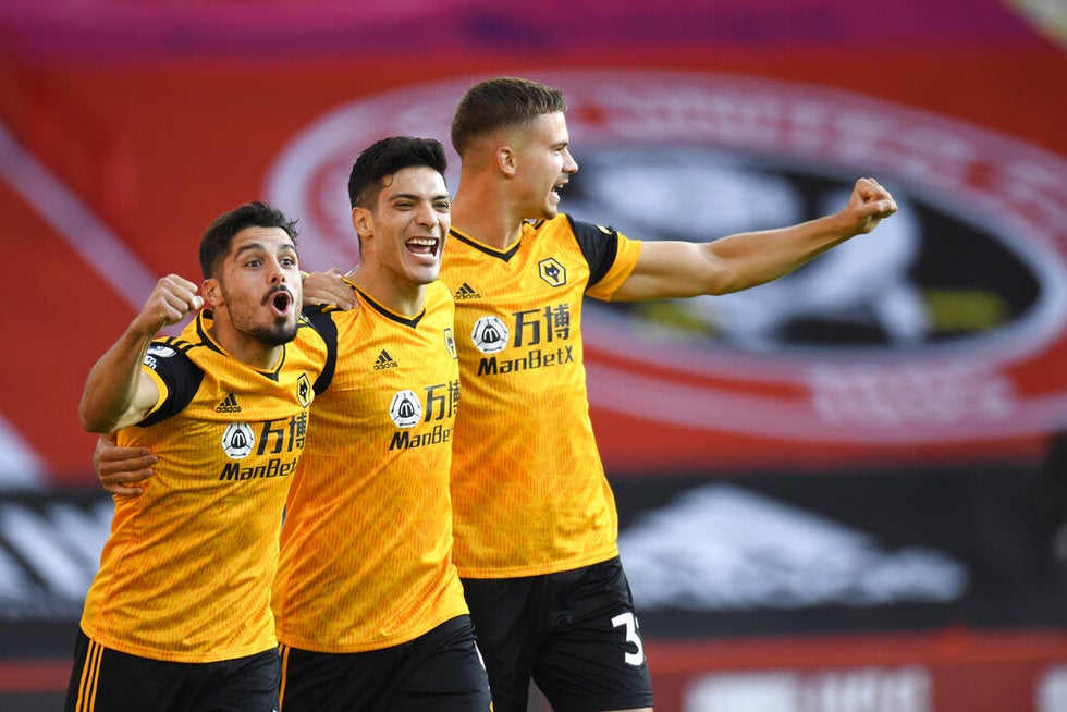 El golazo de Raúl Jiménez en la temporada con el Wolverhampton