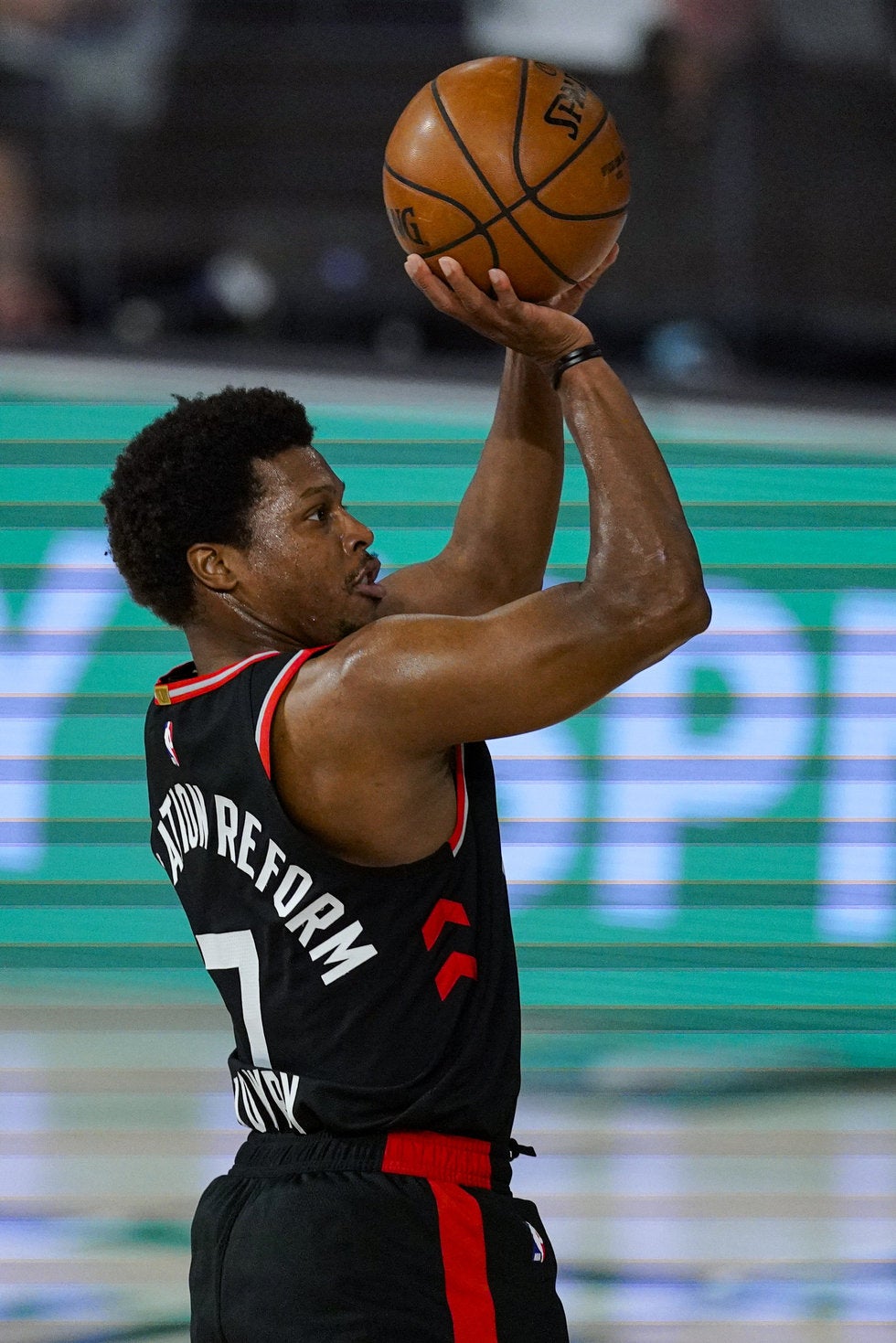 Raptors manda la serie a un séptimo juego