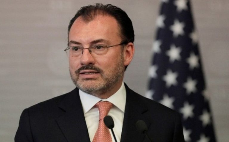 Videgaray "es un colaborador valioso", MIT lo defiende tras solicitud de destitución