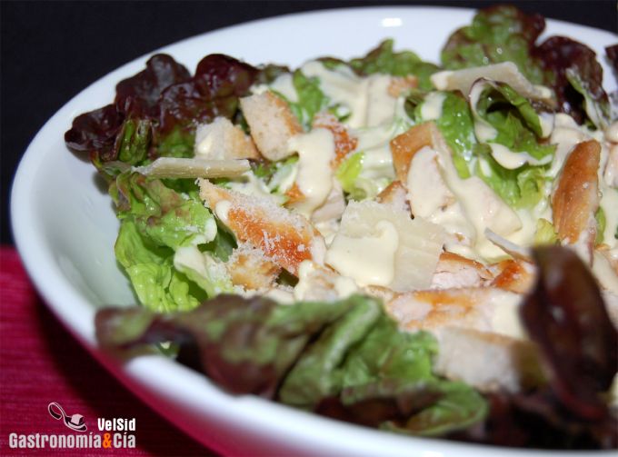 Ensalada César de pollo