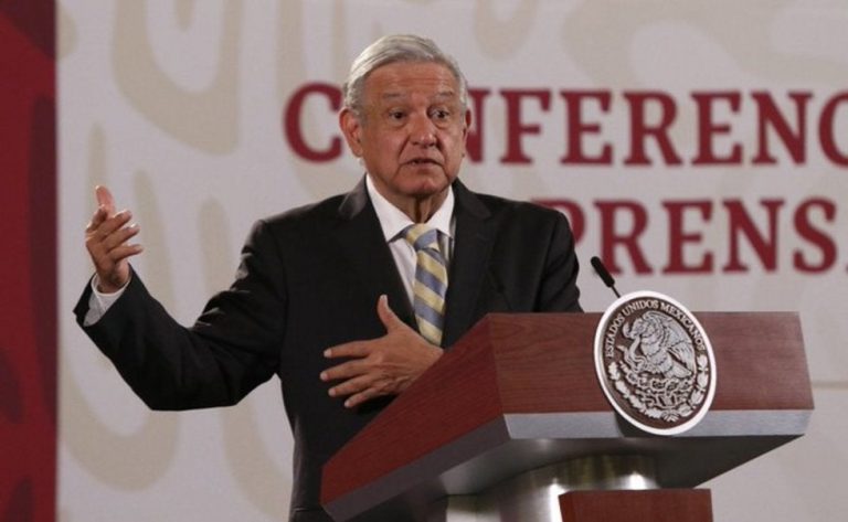 Deberían disculparse por estar callados: AMLO a intelectuales